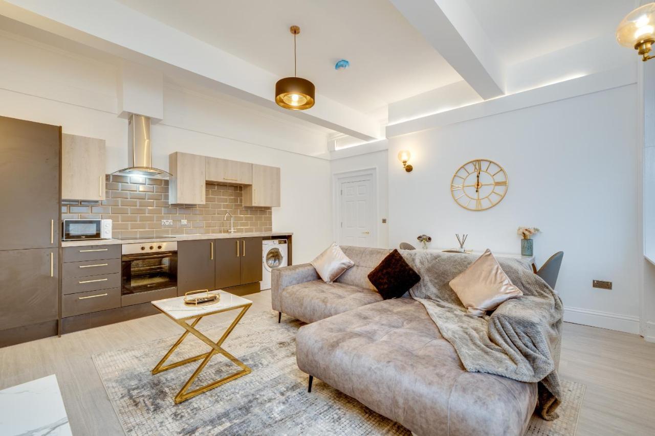 Town House Apartments เวคฟิลด์ ภายนอก รูปภาพ