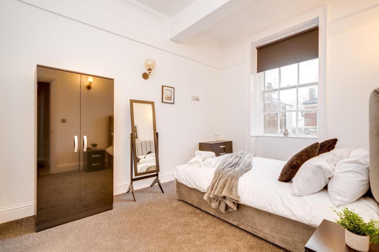 Town House Apartments เวคฟิลด์ ภายนอก รูปภาพ